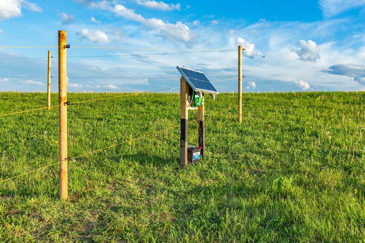 DL Smart electric fence energizer